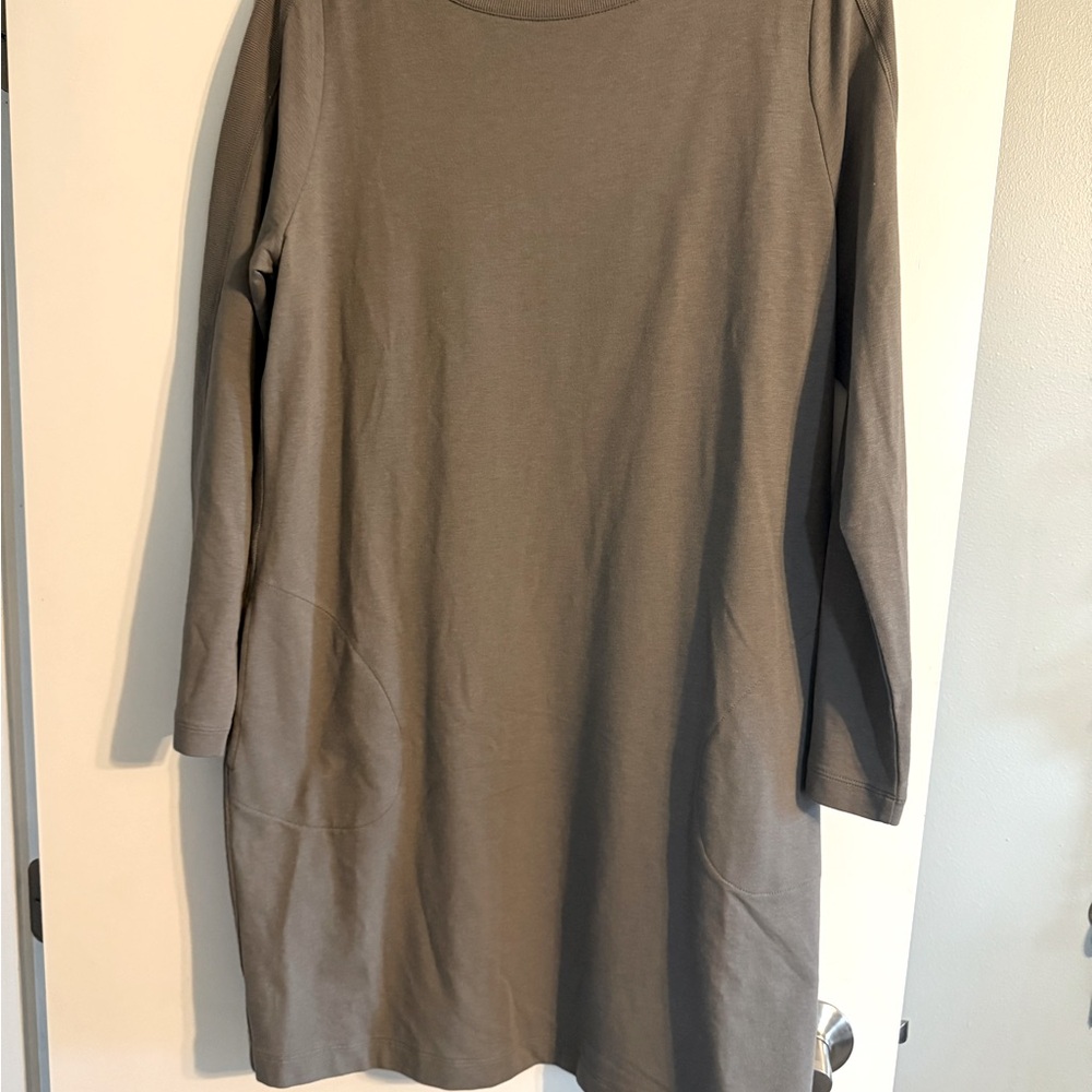 JJill gray dress. L
